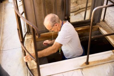 Florence: Duomo Dawn Entry with Key Holder & Dome Climb Tour - The 2-Hour Plan: Cathedral First, Dome After