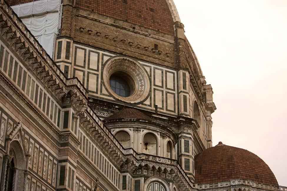 Florence: Duomo Dawn Entry with Key Holder & Dome Climb Tour - The Dome Climb: 463 Steps, Real Views, and Good Incentive