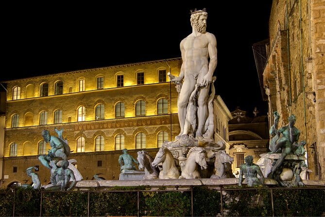 Florence Evening Walking Tour: Stories of Power, Love & Betrayal - Piazza degli Strozzi to the Strozzi power plot