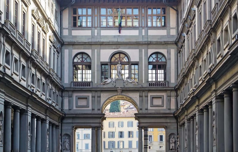Florence: Exclusive Uffizi Semi-Private Tour, Max 6 People - Meeting at Piazza della Signoria: Where Your Tour Starts