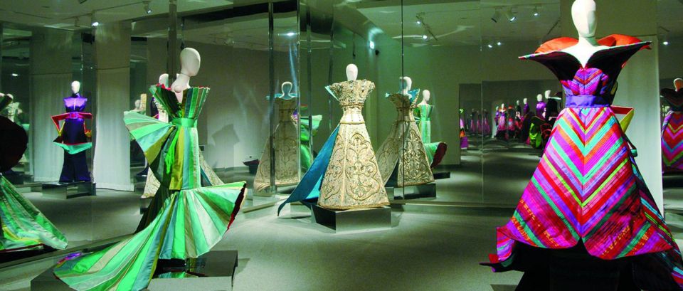 Florence: Fashion Private Tour with Museum Visits - The guided part: multilingual private pacing that actually helps