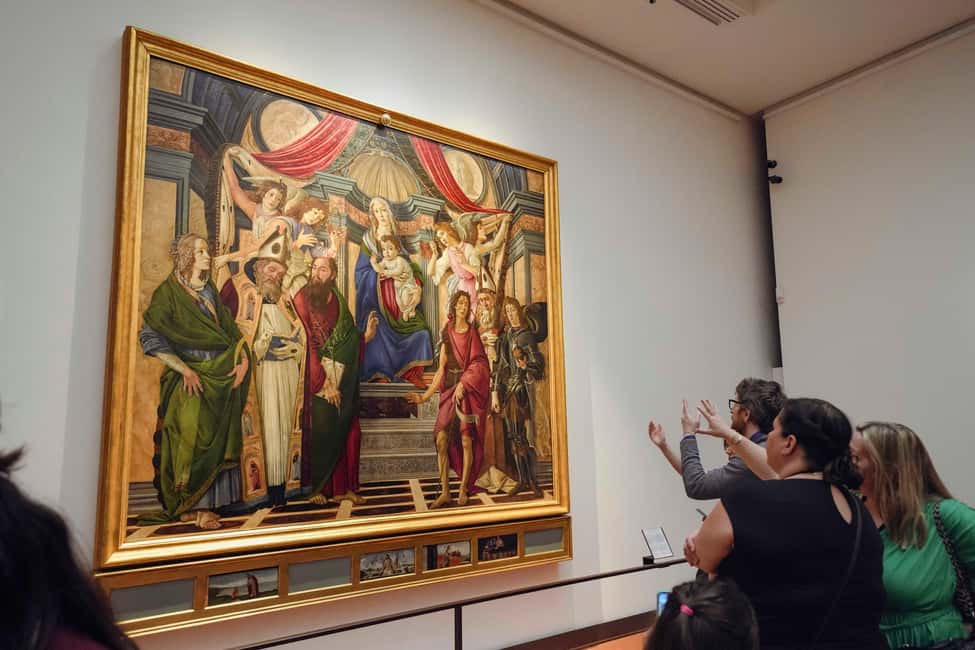 Florence: Fast Track Uffizi Gallery Guided Tour - Your hearing matters: radio headsets in a crowded palace