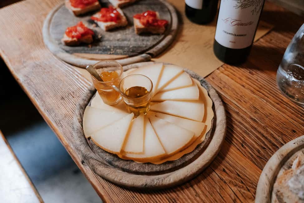 Florence: Food & Wine Tour in Oltrarno Neighborhood - Stop 1: The Caffè Notte warm-up with bruschette, salame, pecorino, and Chianti