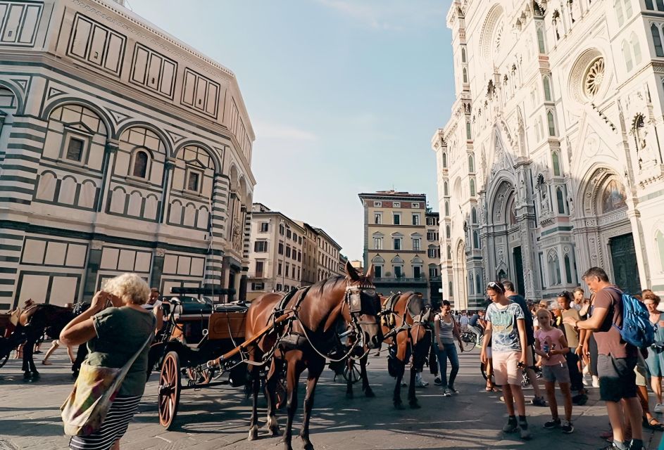 Florence Footsteps: Unveiling the Treasures of the Medicis - The core walk: Cathedral area, Ponte Vecchio, and Piazza della Signoria