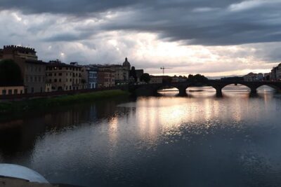 Florence Golden Hour Walking tour with Piazzale Michelangelo - Museo Casa di Dante: a quick literary detour that breaks up the route