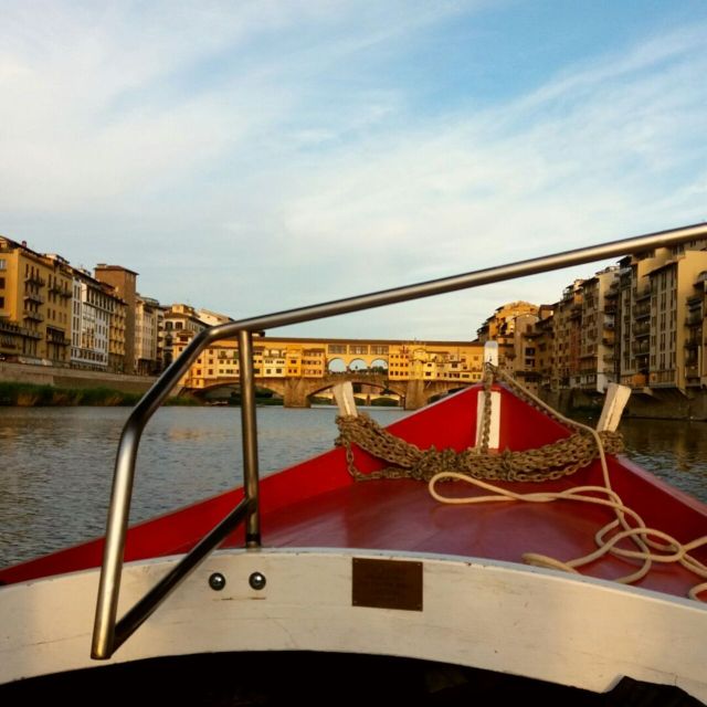 Florence: Guided Gondola Boat Tour with a Glass of Wine - How this compares to a “classic gondola” in Venice