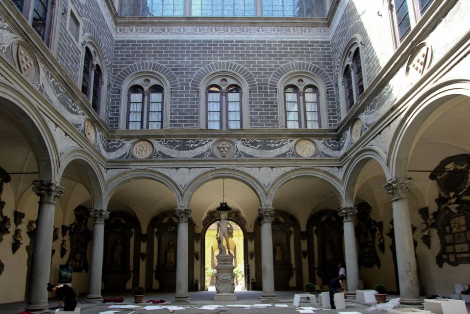 Florence: Guided Medici Tour - Medici Florence starts with power, not just art