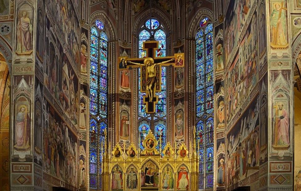 Florence: Guided Walking Tour with Entry to Santa Croce - Santa Croce on the inside: 16 chapels and the artists you came for
