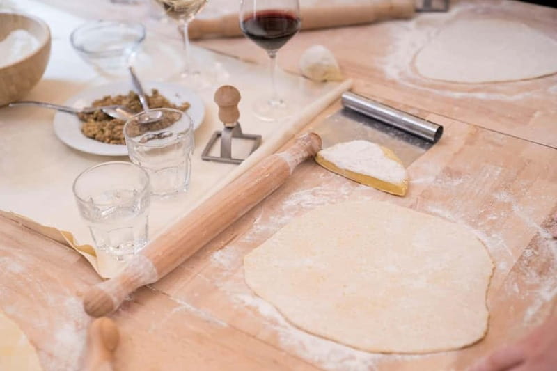 Florence: Handmade Ravioli & Pasta Class with Unlimited Wine - Key points before you book