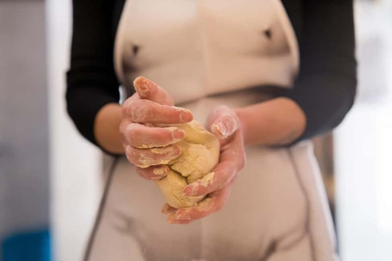 Florence: Handmade Ravioli & Pasta Class with Unlimited Wine - Meeting at Restaurant Rosso Crudo (Via Servi 85 RED)