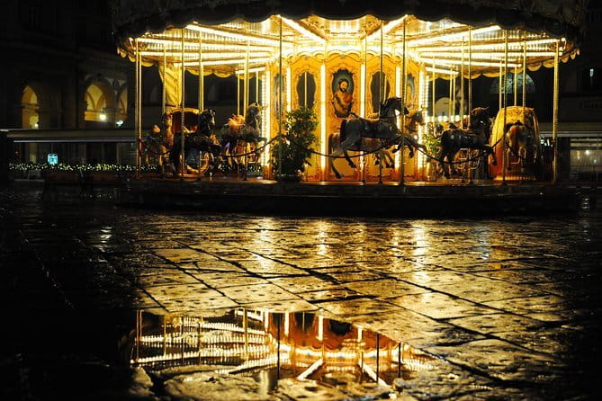 Florence Highlights Walking Tour By Night with Expert Guide - Palazzo Medici Riccardi: Medici Power in a Renaissance Palace