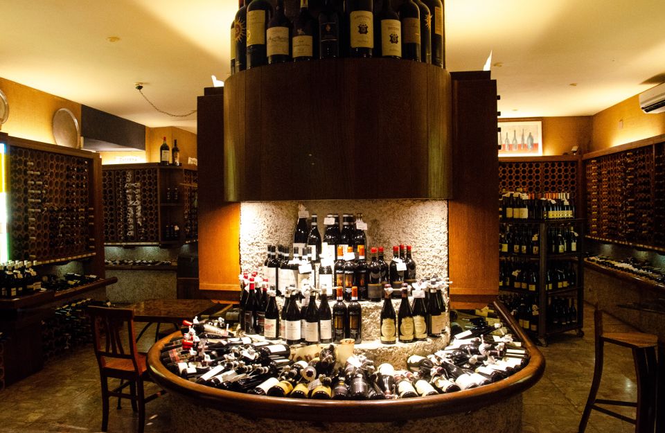 Florence: History Walking Tour with Wine Tasting - Inside the Wine Cellar: How the Tasting Fits the Day