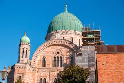 Florence Jewish Quarter History Private Walking Tour - Piazza della Repubblica: the old market and the ghetto’s setting