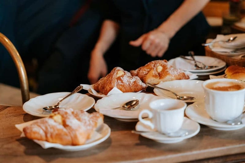 Florence: Local Food, Wine & Market Walking Tour - Stop 1: the classic espresso café and why Italians treat coffee like a ritual
