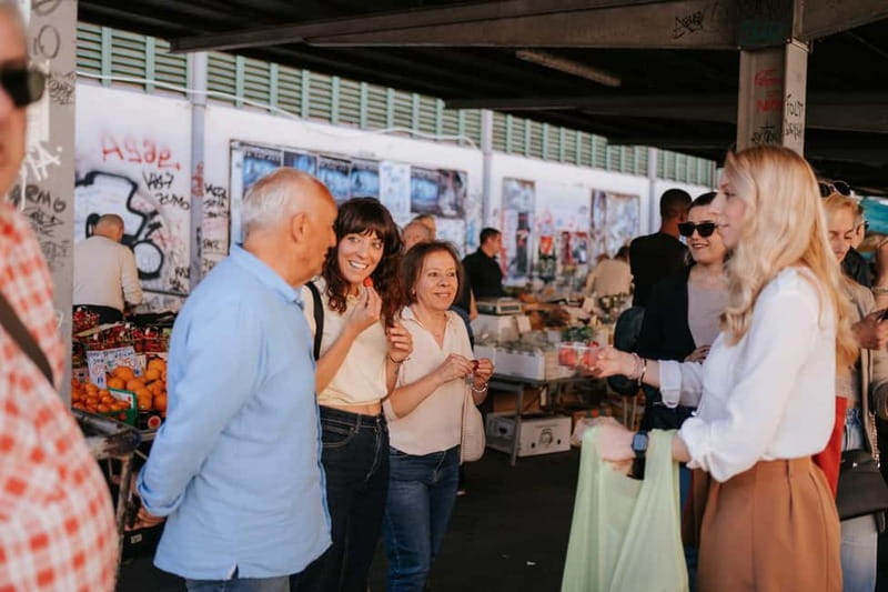 Florence: Local Food, Wine & Market Walking Tour - Coccoli and the side-street snack mindset