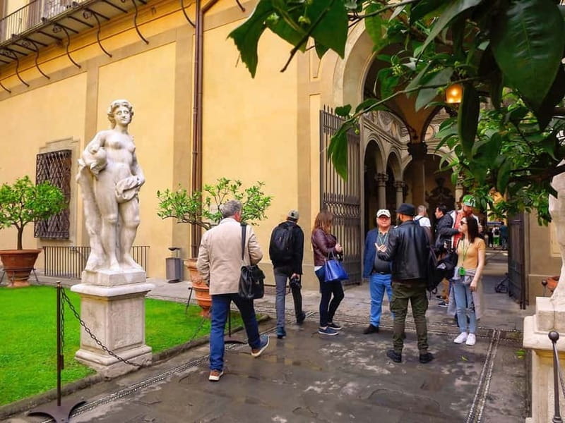 Florence: Medici Family Guided Walking Tour - The Gelato Finish: A Simple, Nice Way to End