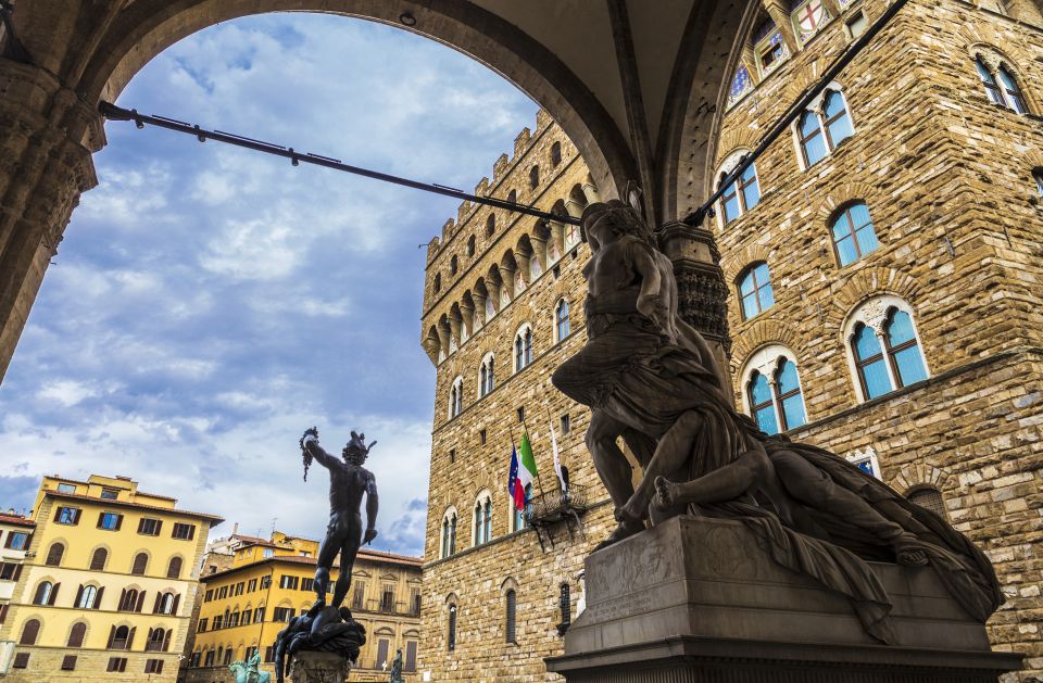 Florence: Medieval & Renaissance Private 3-Hour Walking Tour - Uffizi Gallery stop: the art magnet, with a simple expectation