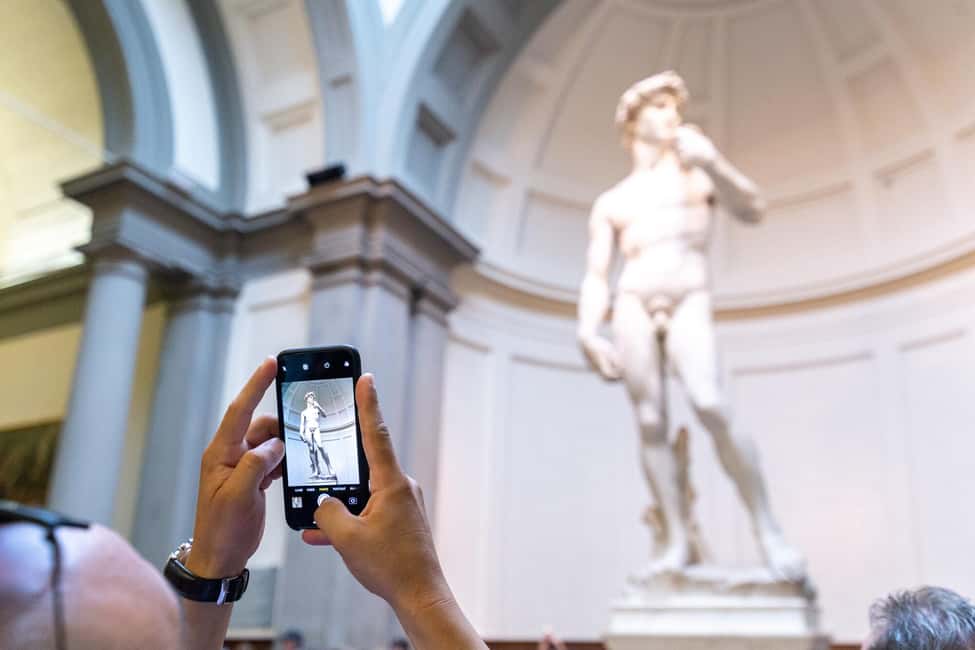 Florence: Michelangelo's David & Accademia Guided Tour - Stop 1: From the Monumento a Manfredo Fanti to the gallery