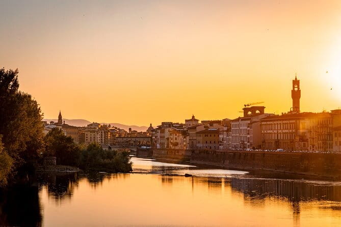 Florence Night Bike Tour with Wine and Aperitivo Picnic included - Meeting at Via dei Cimatori and Getting Your Bike Under Control