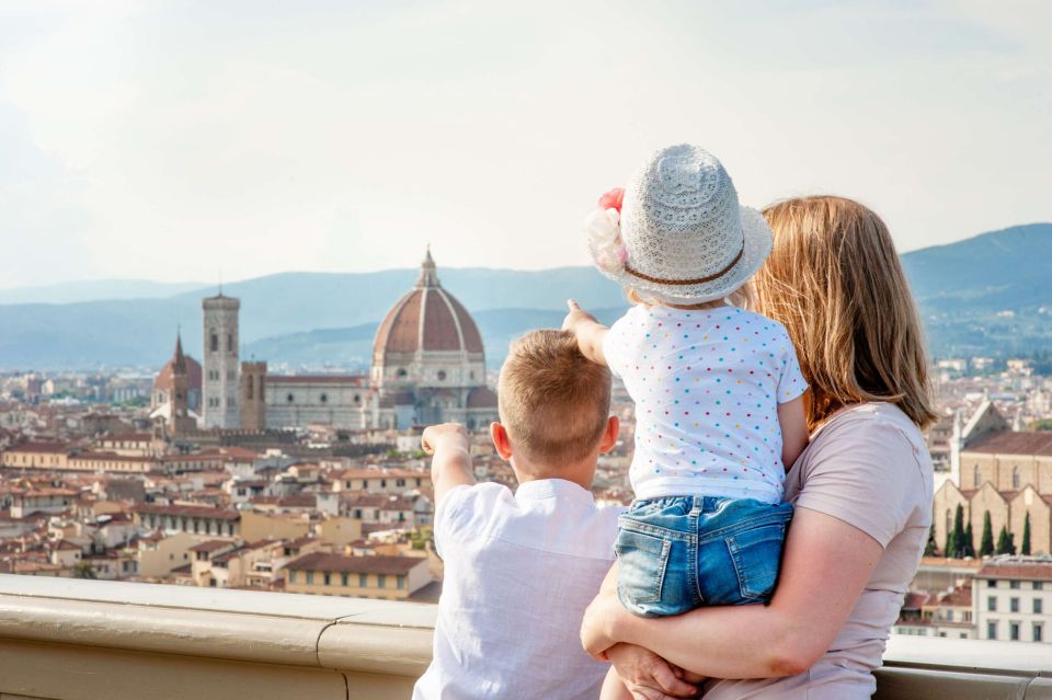Florence: Old Town Family Tour with Optional Da Vinci Museum - The Walk Ends at Ponte Vecchio: Arno Views That Calm the Crowd