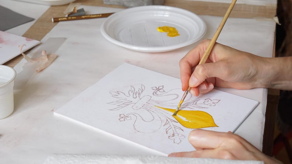 Florence: Painting experience, create your Florentine Lily! - Booking Timing and Practical Planning