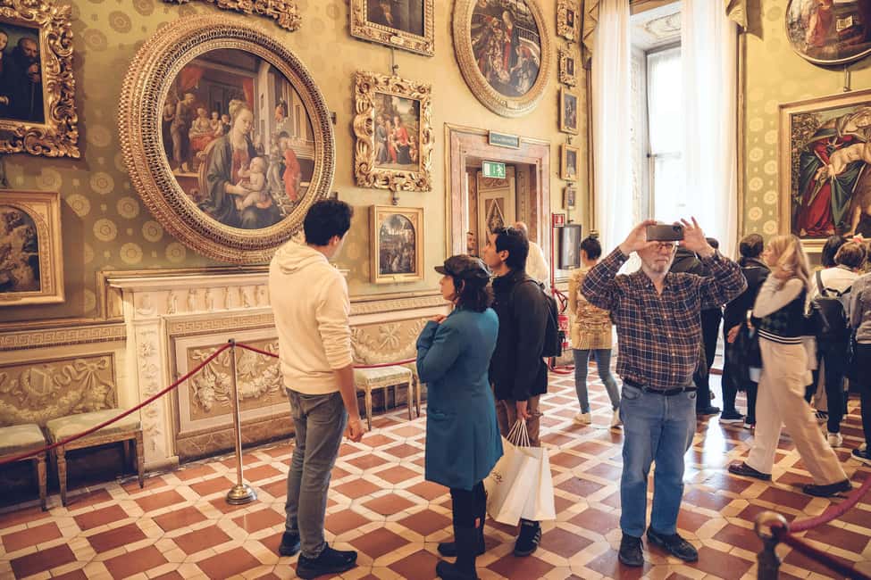 Florence: Palatina Gallery and Pitti Palace Guided Tour - What Makes the Guide Matter Here (Elena and Martina as Examples)