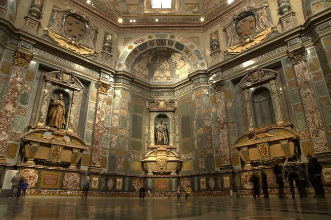 Florence Palazzo Vecchio: Exclusive Private Tour - Medici Chapel Highlights: Lorenzo the Magnificent and the New Sacristy