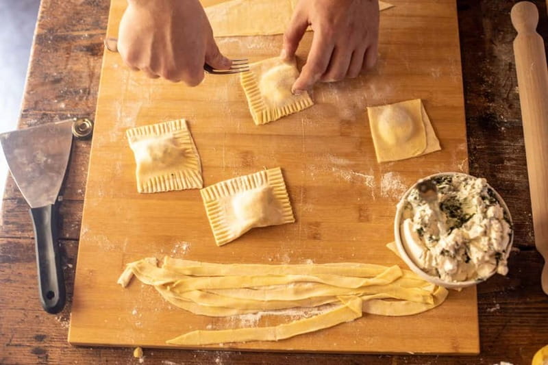 Florence: Pasta & Tiramisu Class with Unlimited Wine - Shopping Like a Tuscan: Ingredients That Actually Matter