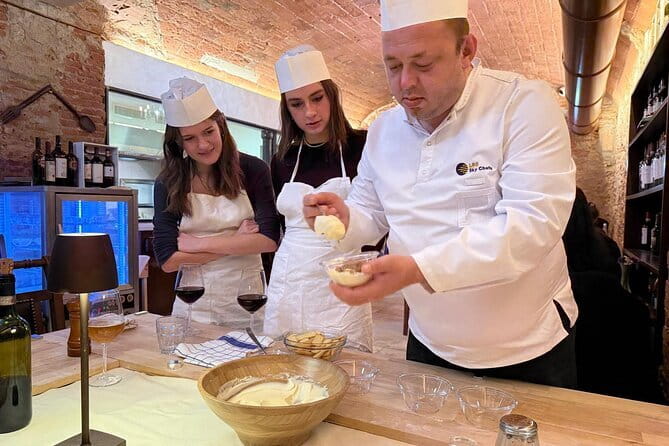 Florence Pasta & Tiramisu Cooking Class with Unlimited Wine - Key Points I’d Bank On