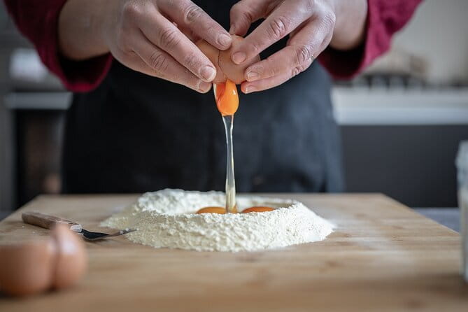 Florence Pasta & Tiramisu Cooking Class with Unlimited Wine - Tiramisu Lesson: The Dessert Steps That Actually Teach You Something