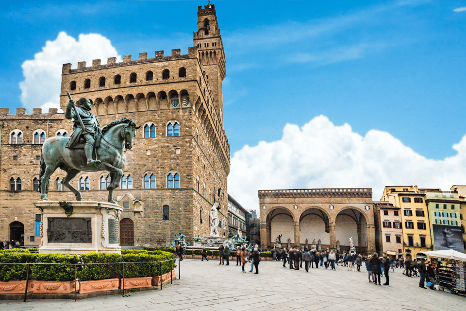 Florence: Piazza della Signoria & David - Anti Walking Tour - Cosimo I de Medici: The Meeting-Point Clue You’ll Notice Right Away