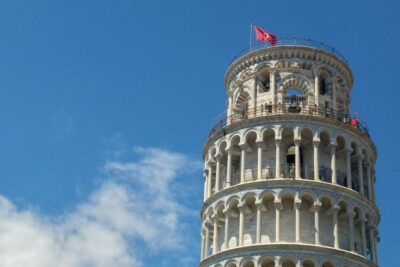 Florence: Pisa and Lucca Private Day Trip - Getting Oriented in Florence: Pickup, Minivan Comfort, Live Commentary