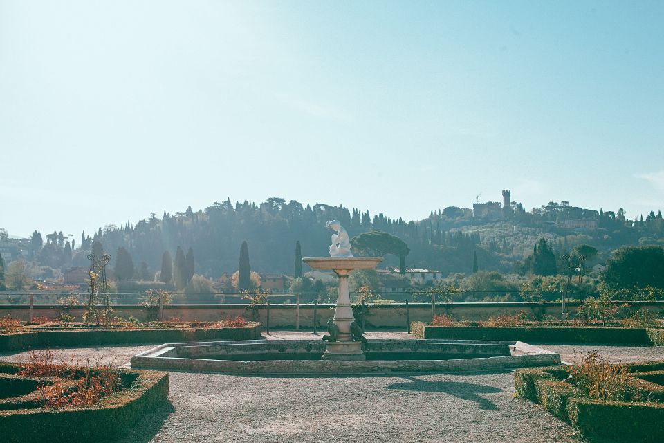 Florence: Pitti Palace and Boboli Gardens Walking Tour - Palazzo Pitti: where the Medici turned a palace into a statement