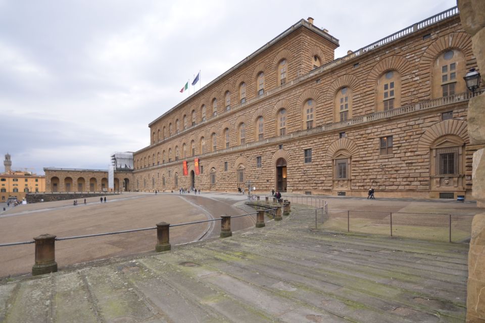 Florence: Pitti Palace and Palatina Gallery Ticket and Tour - What You’ll See in the Renaissance Rooms (Frescoes and Stucco First)
