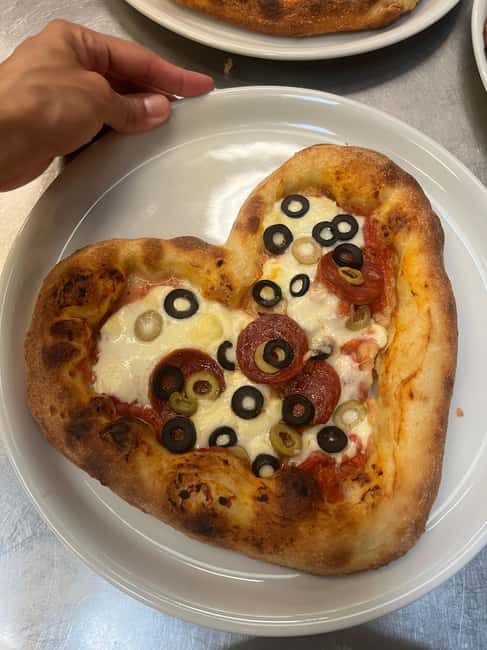 Florence: Pizza and Gelato Cooking Class - The chef factor: real personalities, real teaching