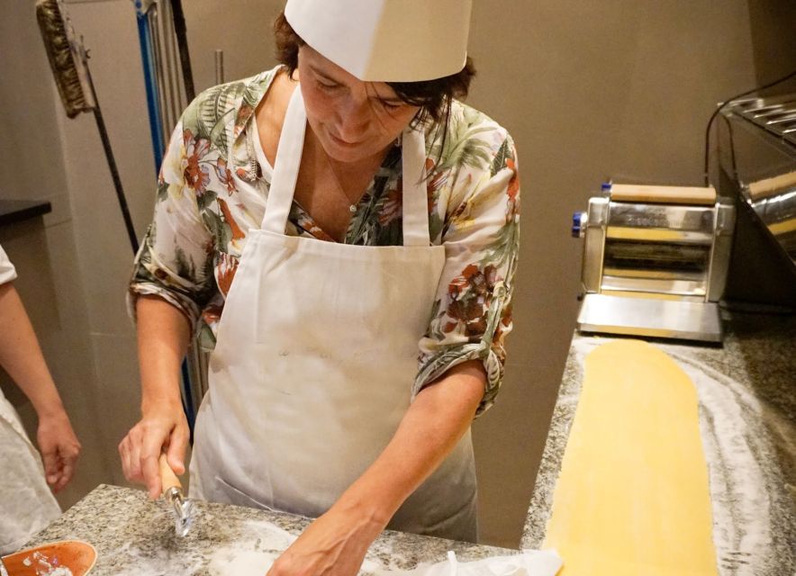 Florence: Pizza-Making and Gelato Experience - Hands-on Florence: Pizza first, gelato right after
