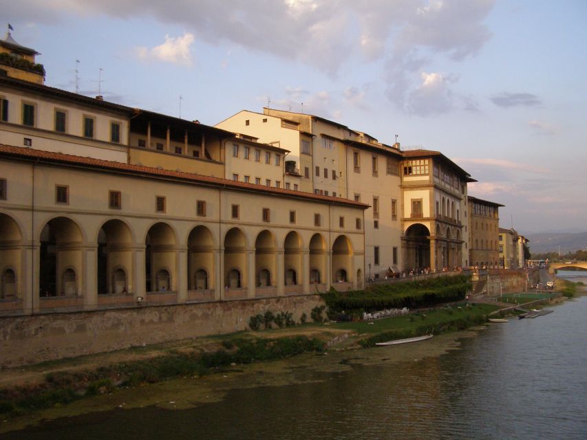 Florence: Ponte Vecchio Rafting Experience with Aperitif - Soft Rafting on the Arno: A Different Way to See Florence