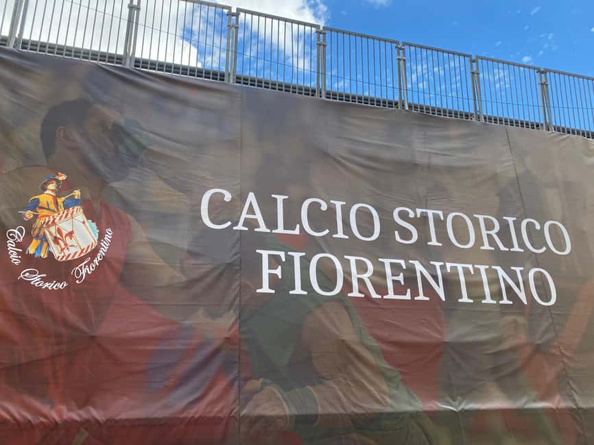 Florence Premium E-Bike Football Tour - Getting started at Piazza Ognissanti (and what to wear)