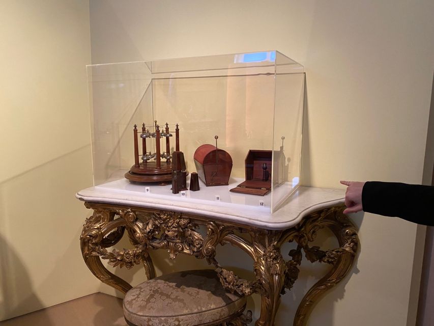Florence: Private Astronomical Tour of the Museo Galileo - Astrolabes and celestial globes: mapping the sky like it was work