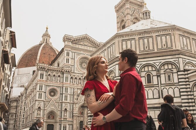 Florence: Private Professional Photoshoot Outside the Duomo - Duomo Backdrop: Why This Shoot Works in Florence