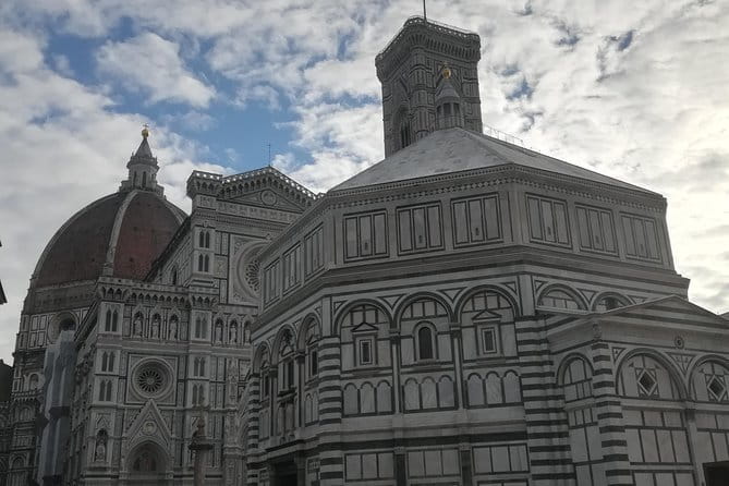 Florence: Private walking guided tour - Il Porcellino: one bronze landmark, lots of local charm