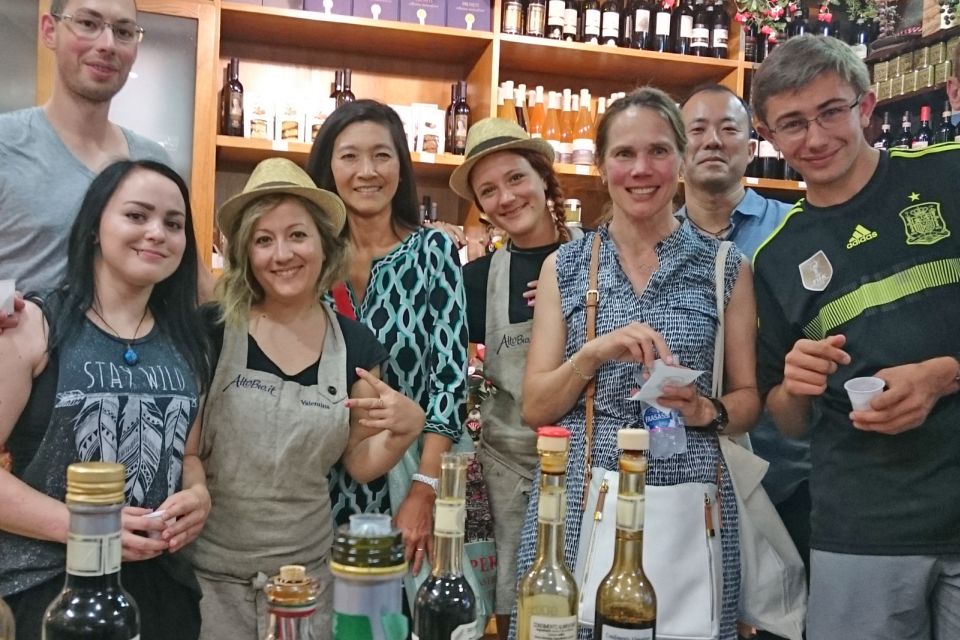 Florence: San Lorenzo Food, Wine, and Sightseeing Tour - Guide quality: when the storytelling actually feels fun