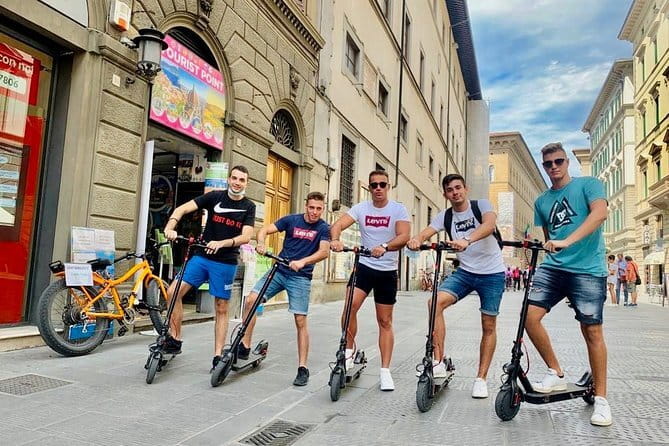 Florence Scooter Guided Tour - Getting ready at Via de’ Martelli (and what to expect from the setup)