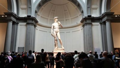 Florence: Small-Group Walking Tour with David and Duomo - Uffizi courtyard and Ponte Vecchio: two icons, one good pacing strategy