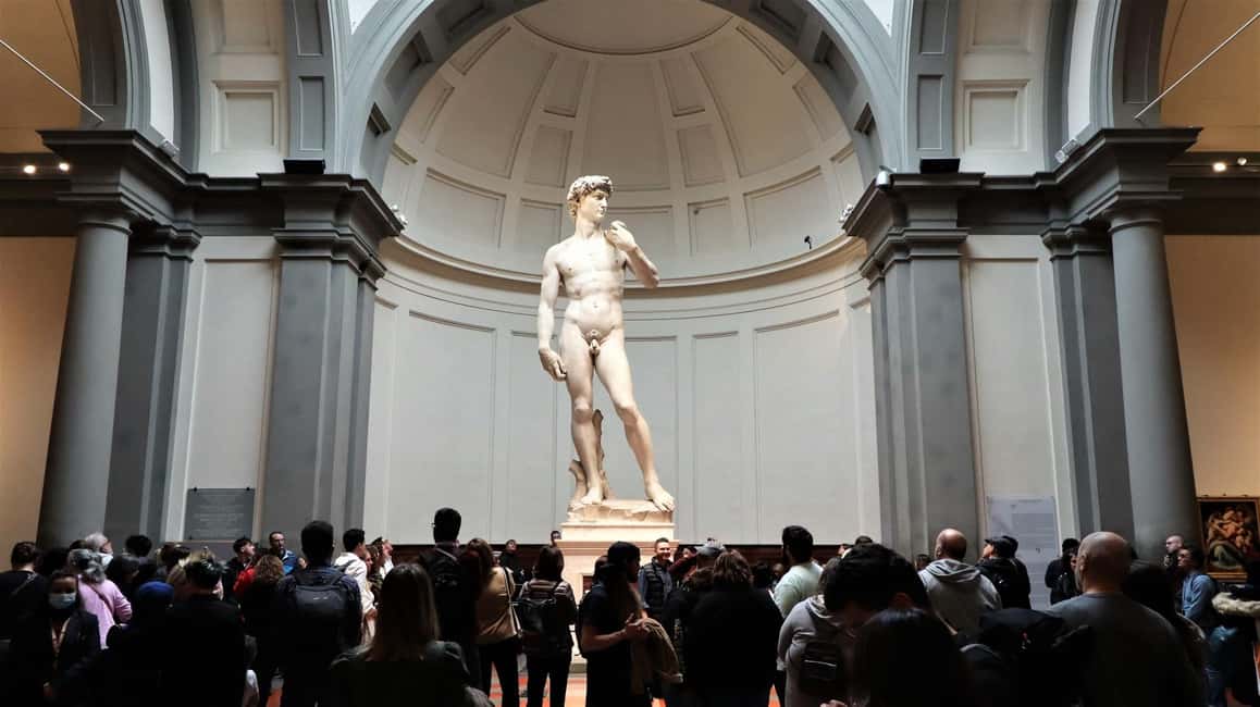 Florence: Small-Group Walking Tour with David and Duomo - Uffizi courtyard and Ponte Vecchio: two icons, one good pacing strategy