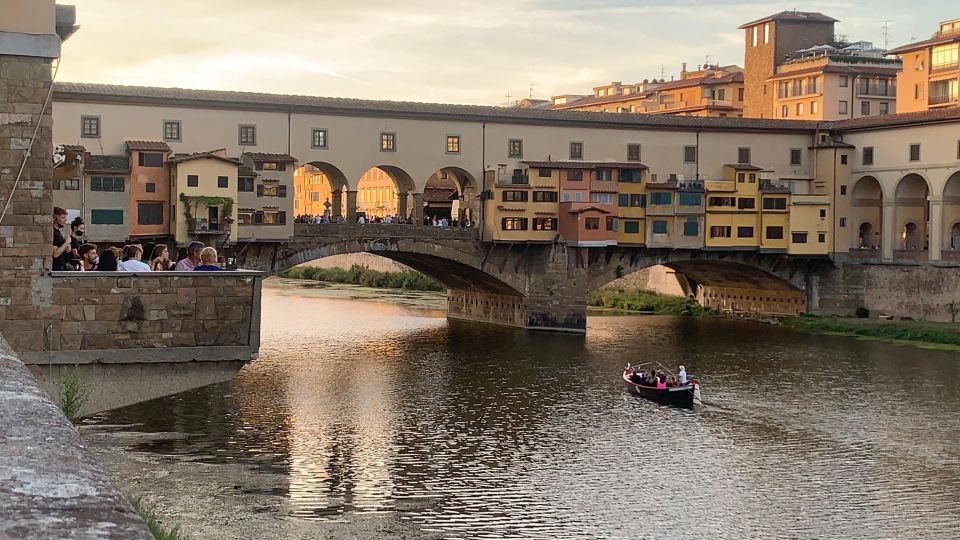 Florence: The Medici Family Guided Walking Tour - Piazza della Signoria and Palazzo Vecchio: Politics in Stone