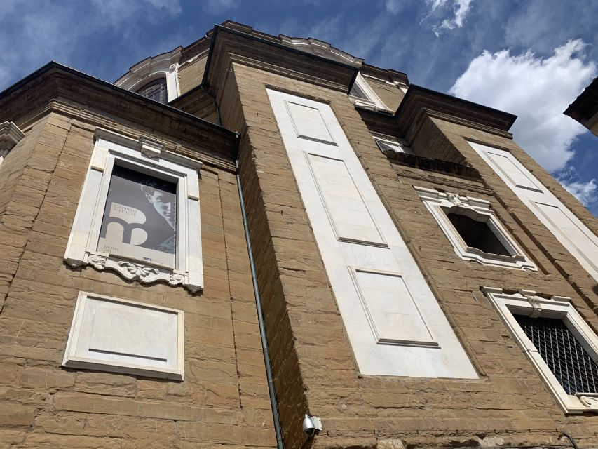 Florence: The Medici Family Guided Walking Tour - A Quick Look at the Uffizi Gallery: How Art Fit the Plan