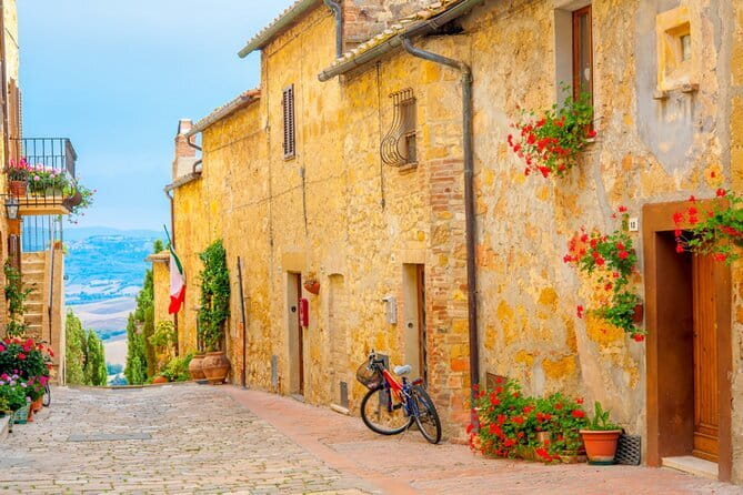 Florence Time Travel Quest: Michelangelo’s Secret Trail - Family-friendly and competitive: who this fits best