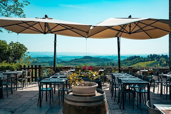 Florence: Tour San Gimignano, Monteriggioni & Chianti Hills - Monteriggioni Castle aperitif (and those castle-wall views)