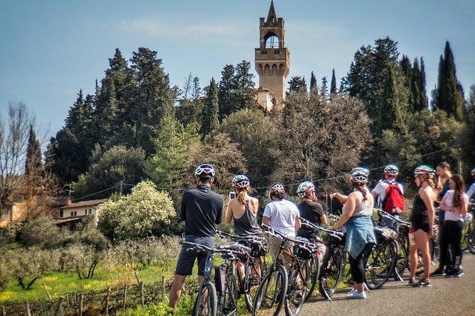 Florence: Tour San Gimignano, Monteriggioni & Chianti Hills - Who should book this Tuscan day trip (and who might skip it)